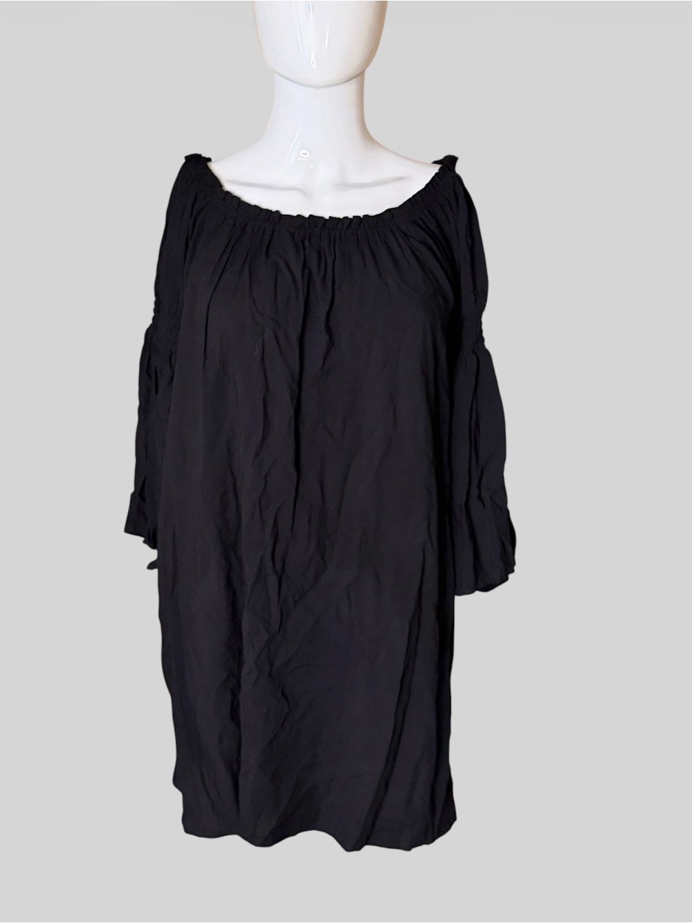 Forever 21 Black Off-Shoulder Long Sleeve Dress